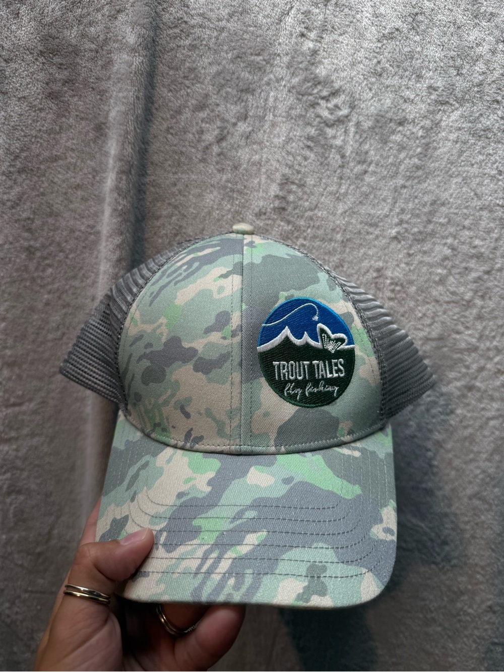 NWT Simms Trout Tales Fly Shop Camo Mesh Trucker Hat Cap Adjustable